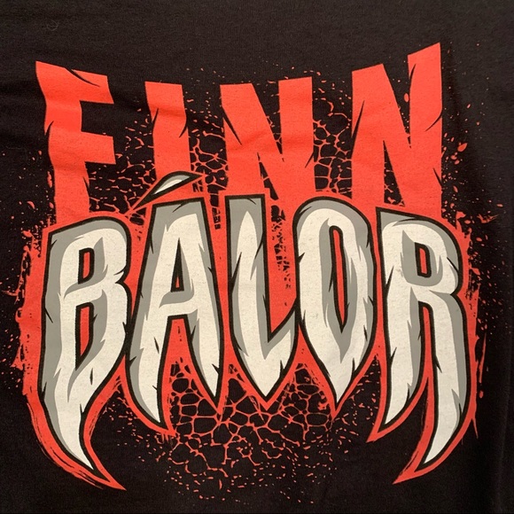 Finn Balor Stare Irish Demon 2017 WWE Official T-Shirt Men’s Size Small - Picture 5 of 5
